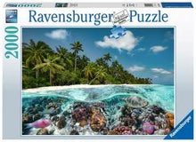 Load image into Gallery viewer, A Dive in the Maldives 2000pce puzzle
